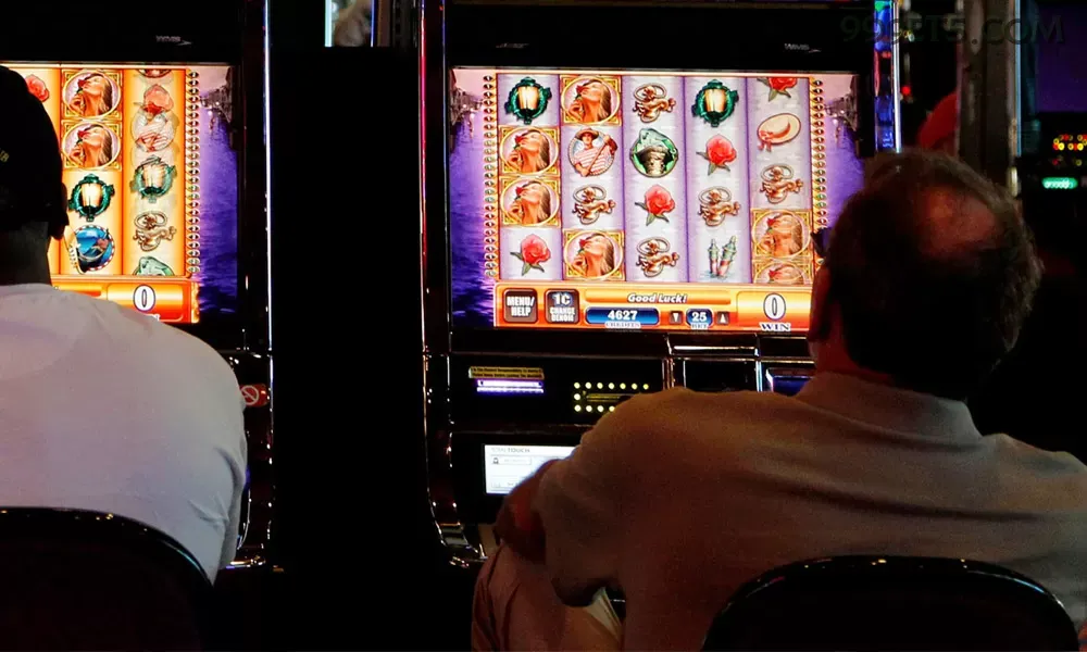 999e Slot Demo